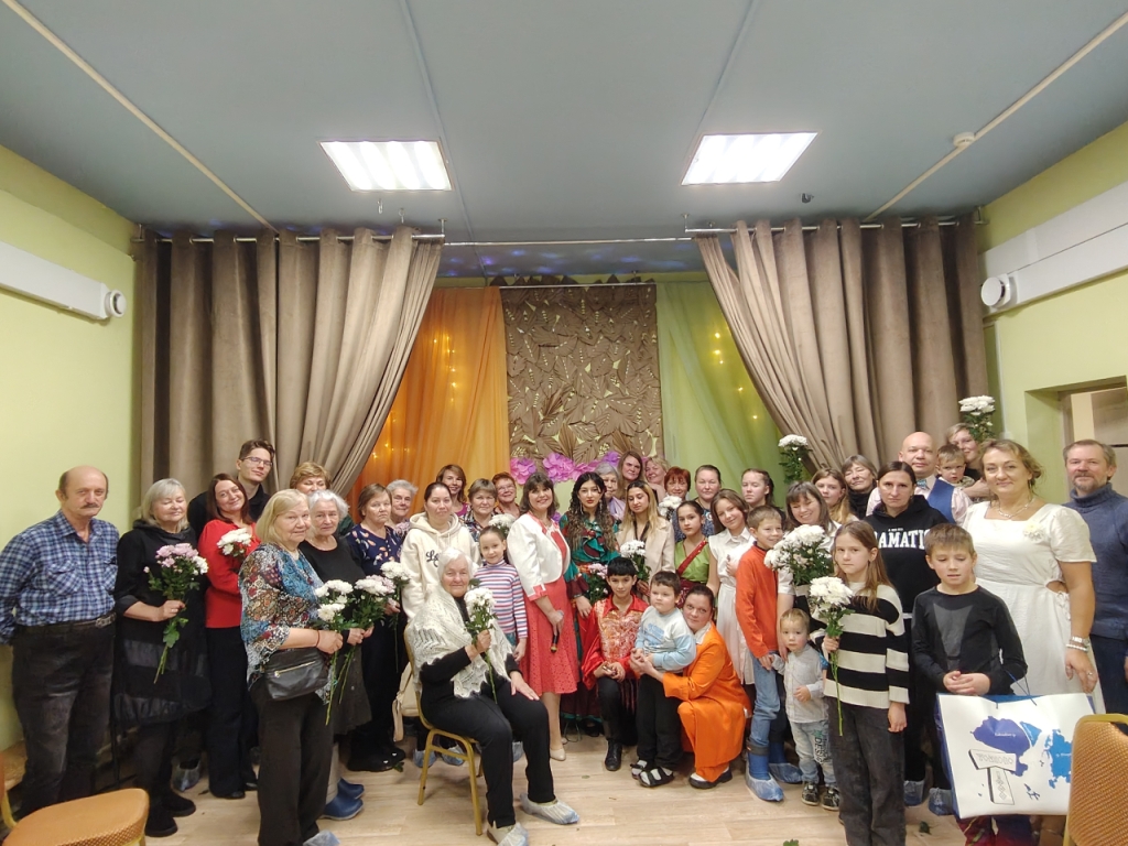 Замечательный праздничный концерт подарил Культурно-досуговый центр "Токсово" ко Дню матери всем гостям этим субботним днем!.