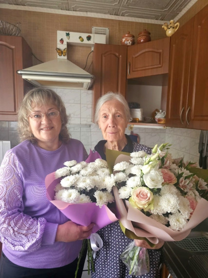 Поздравляем с 90 - летним юбилеем Ангелину Анатольевну Понамореву..